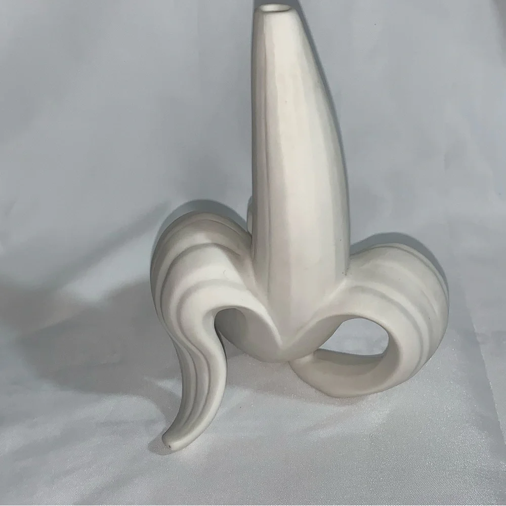 JONATHAN ADLER life size standing PEELED BANANA bud vase - Picture 8 of 8